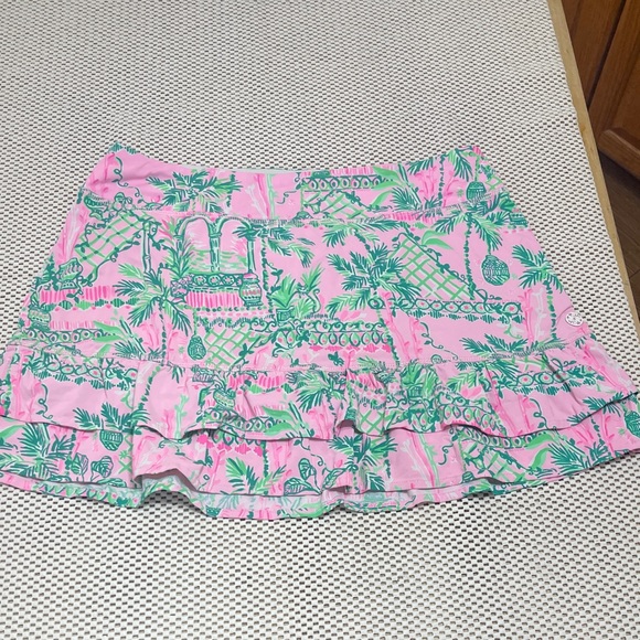 Lilly Pulitzer Pants - Lilly Pulitzer Luxletic Pink Fern Ruffle Skort - Sz M
